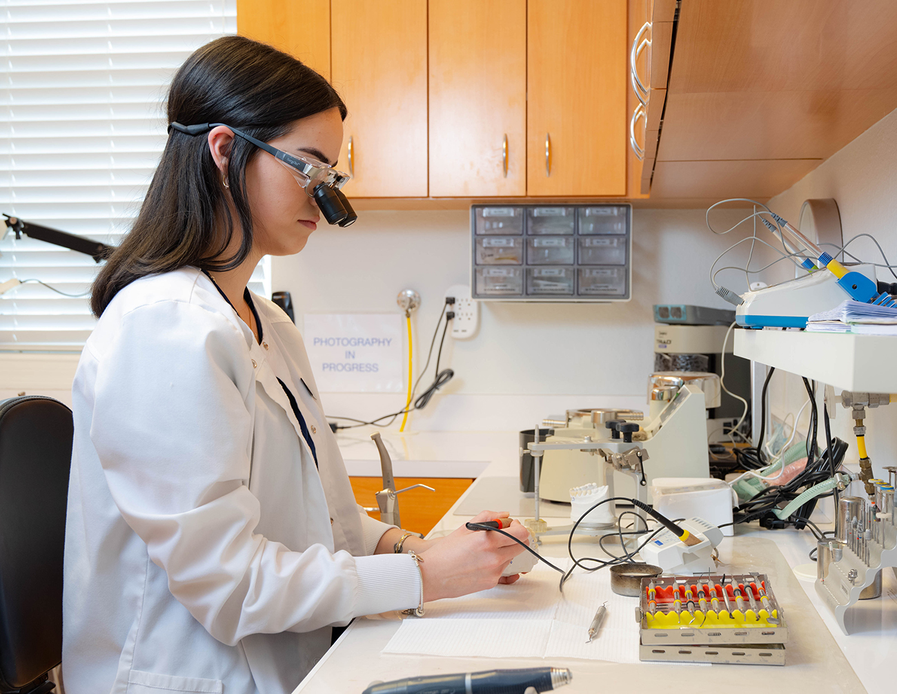 Biomimetic Dentistry and complete oral evaluations by experts. 